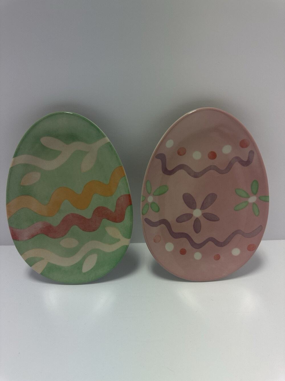 Longaberger Easter Egg Snack Plates Pink Green Set of 2 Retired 2005 Pottery